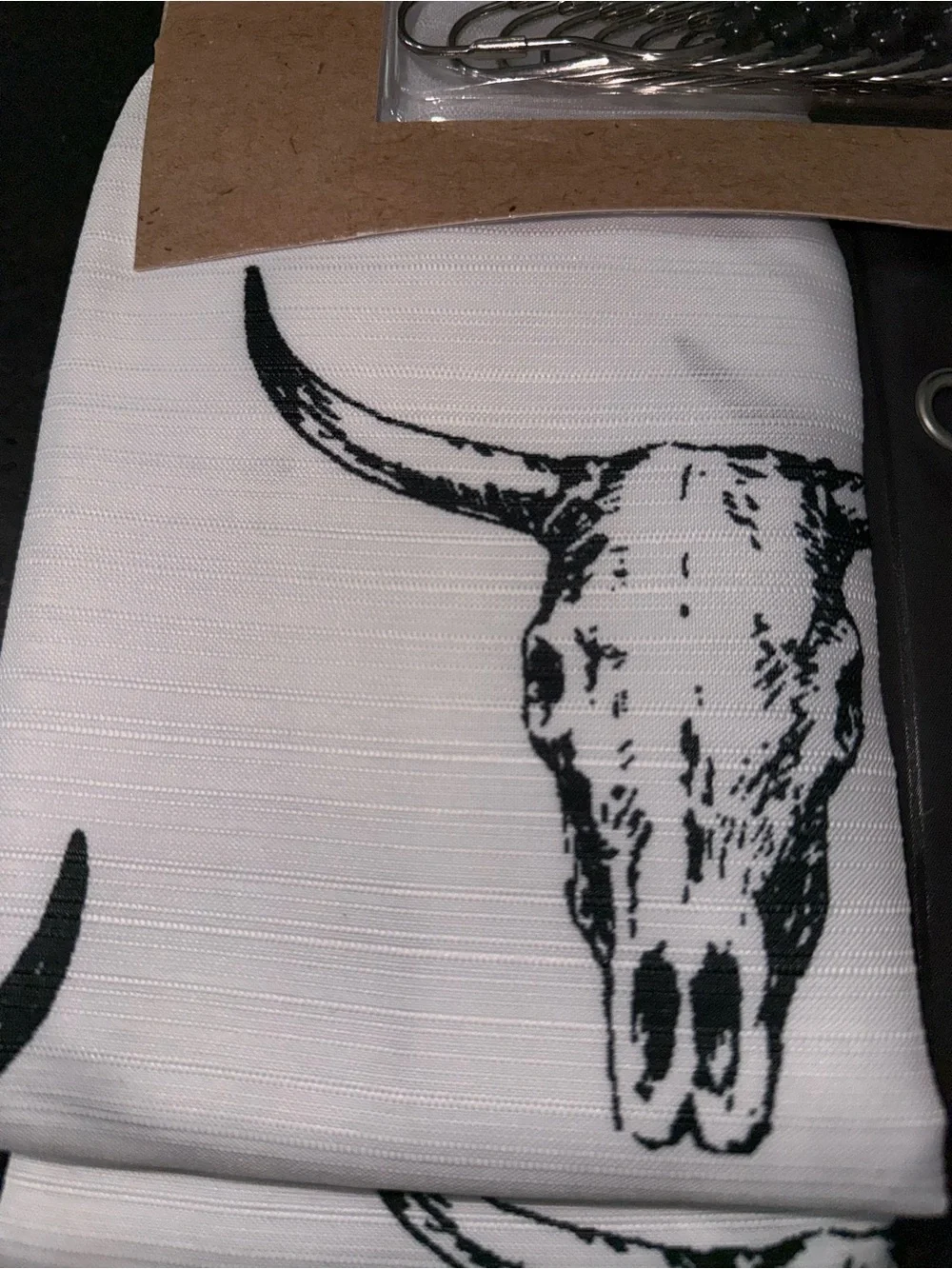 NEW WRANGLER WHITE & BLACK WESTERN BULL SKULL PRINT FABRIC SHOWER CURTAIN SET